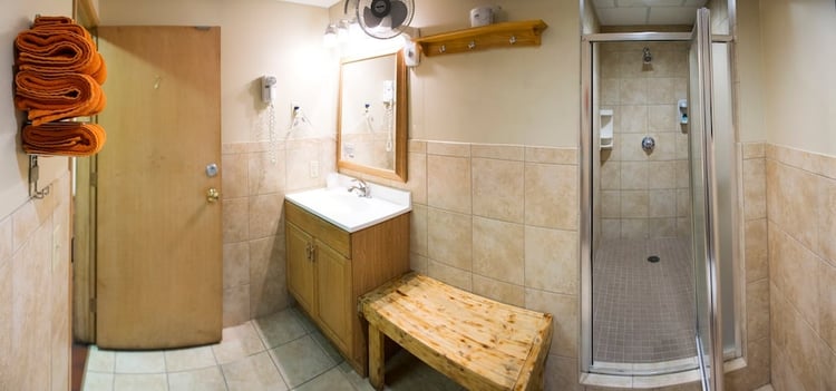 5 Reasons Clearwater Travel Plaza Truck Stop Showers are the Best